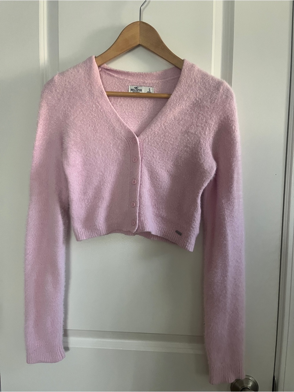 Hollister Cropped V-Neck Button Cardigan - Pale Pink